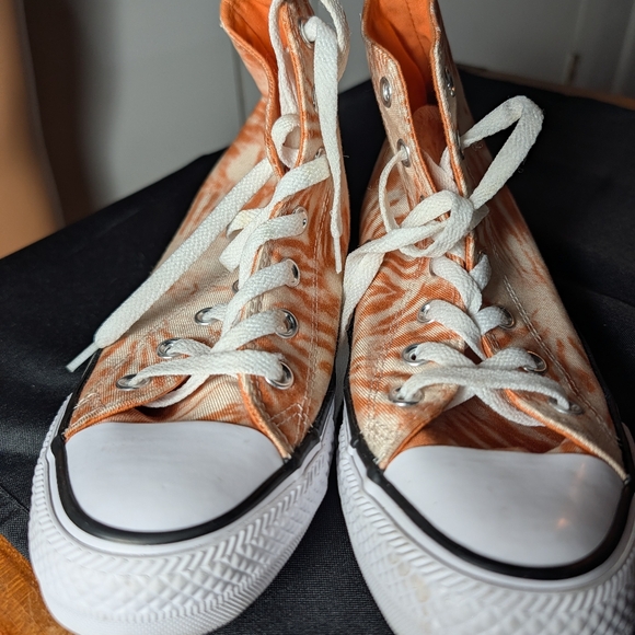 Converse Chuck Taylor All Star High Top orange tie-dye Size 8(Women), Size 6(Men - Picture 2 of 8